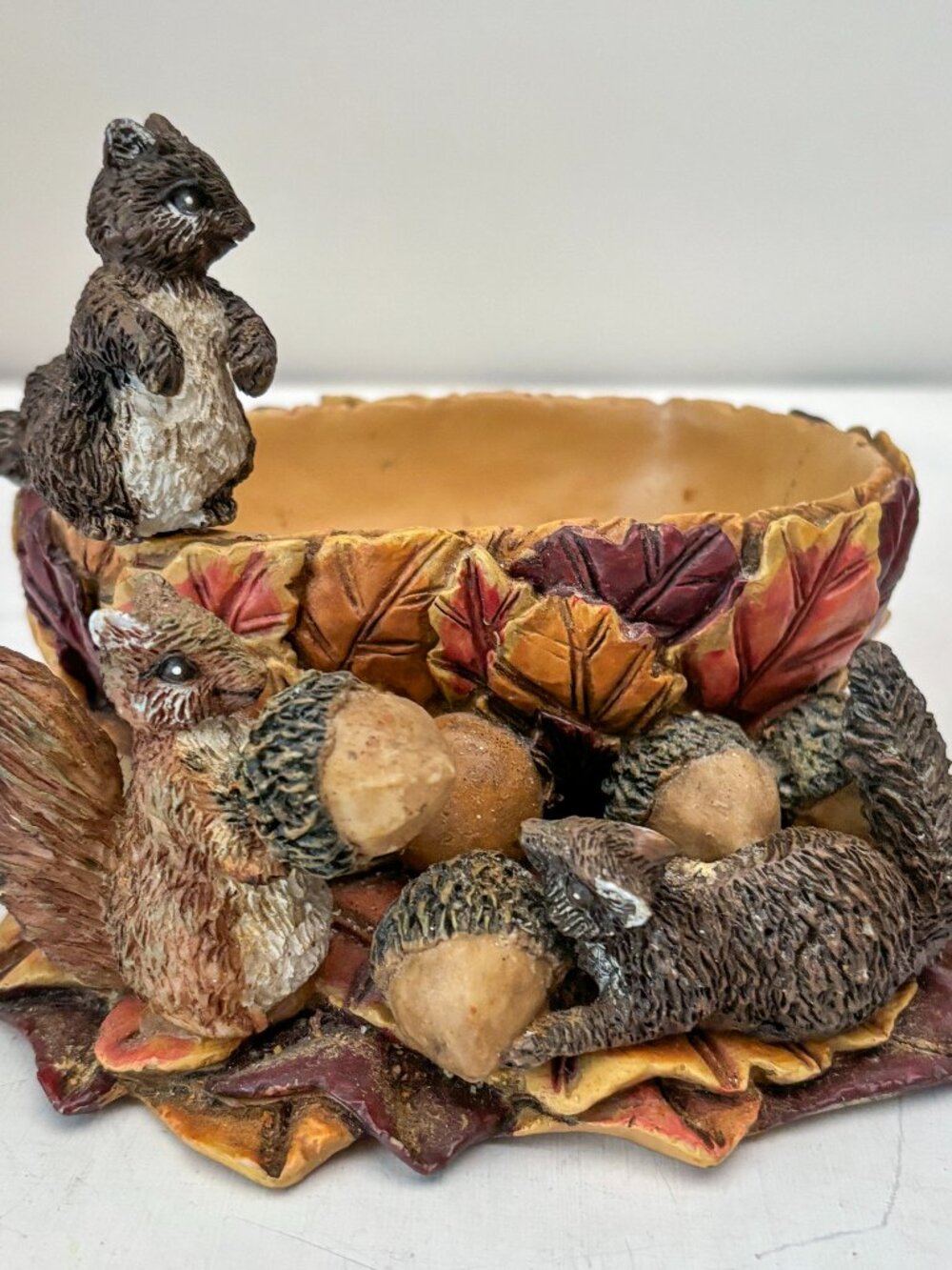 VTG Nut Bowl Squirrel with Acorns & Leaves Resin Stone Fall Autumn Decor
